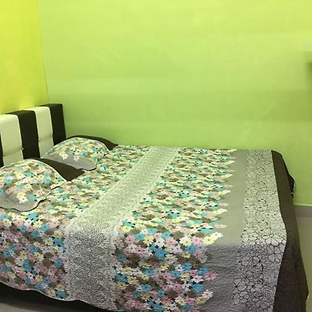 D Wangi Homestay Pasir Gudang At Ecotropic Dış mekan fotoğraf