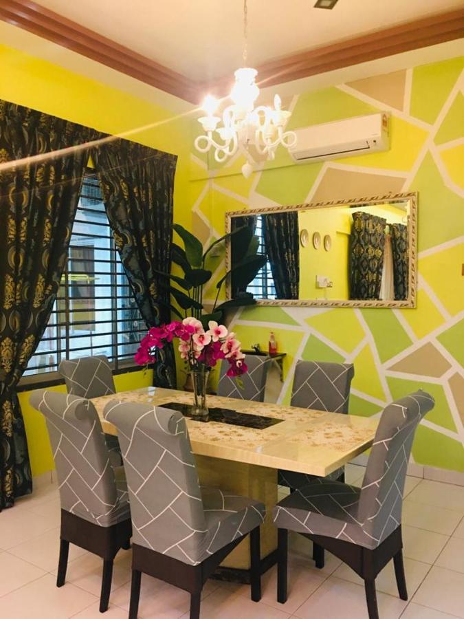 D Wangi Homestay Pasir Gudang At Ecotropic Dış mekan fotoğraf